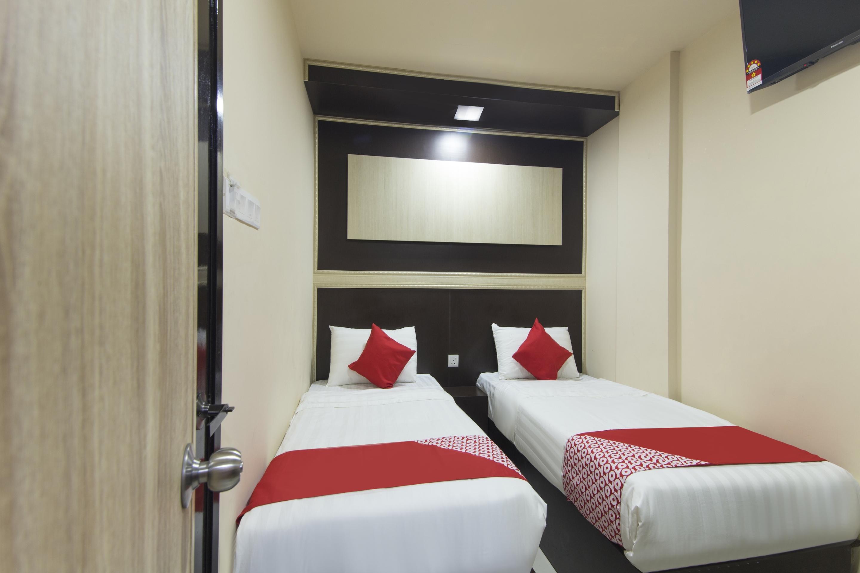 โอโย 90143 นิช วัลเลย์ โฮเต็ล Hotel กัวลาลัมเปอร์ ภายนอก รูปภาพ
