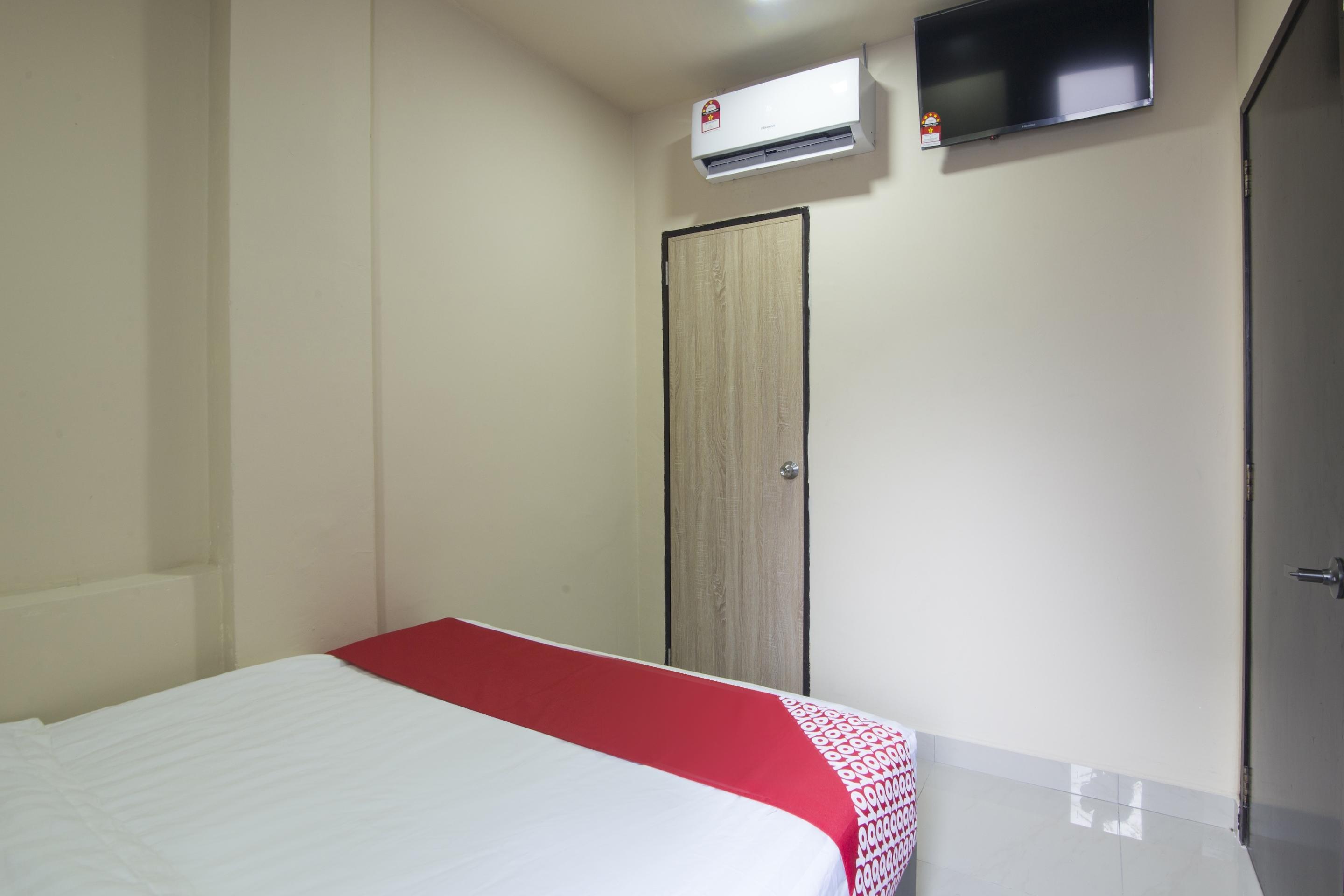 โอโย 90143 นิช วัลเลย์ โฮเต็ล Hotel กัวลาลัมเปอร์ ภายนอก รูปภาพ