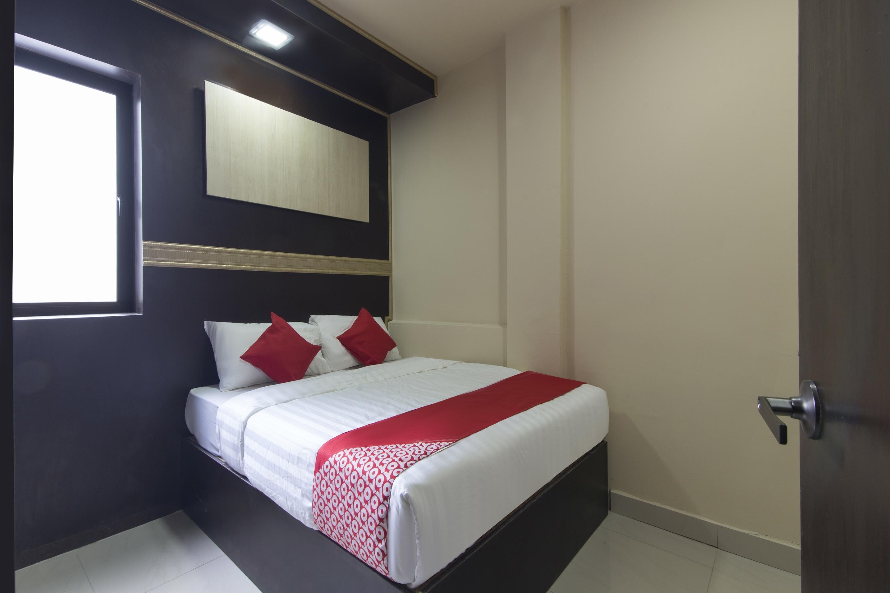 โอโย 90143 นิช วัลเลย์ โฮเต็ล Hotel กัวลาลัมเปอร์ ภายนอก รูปภาพ