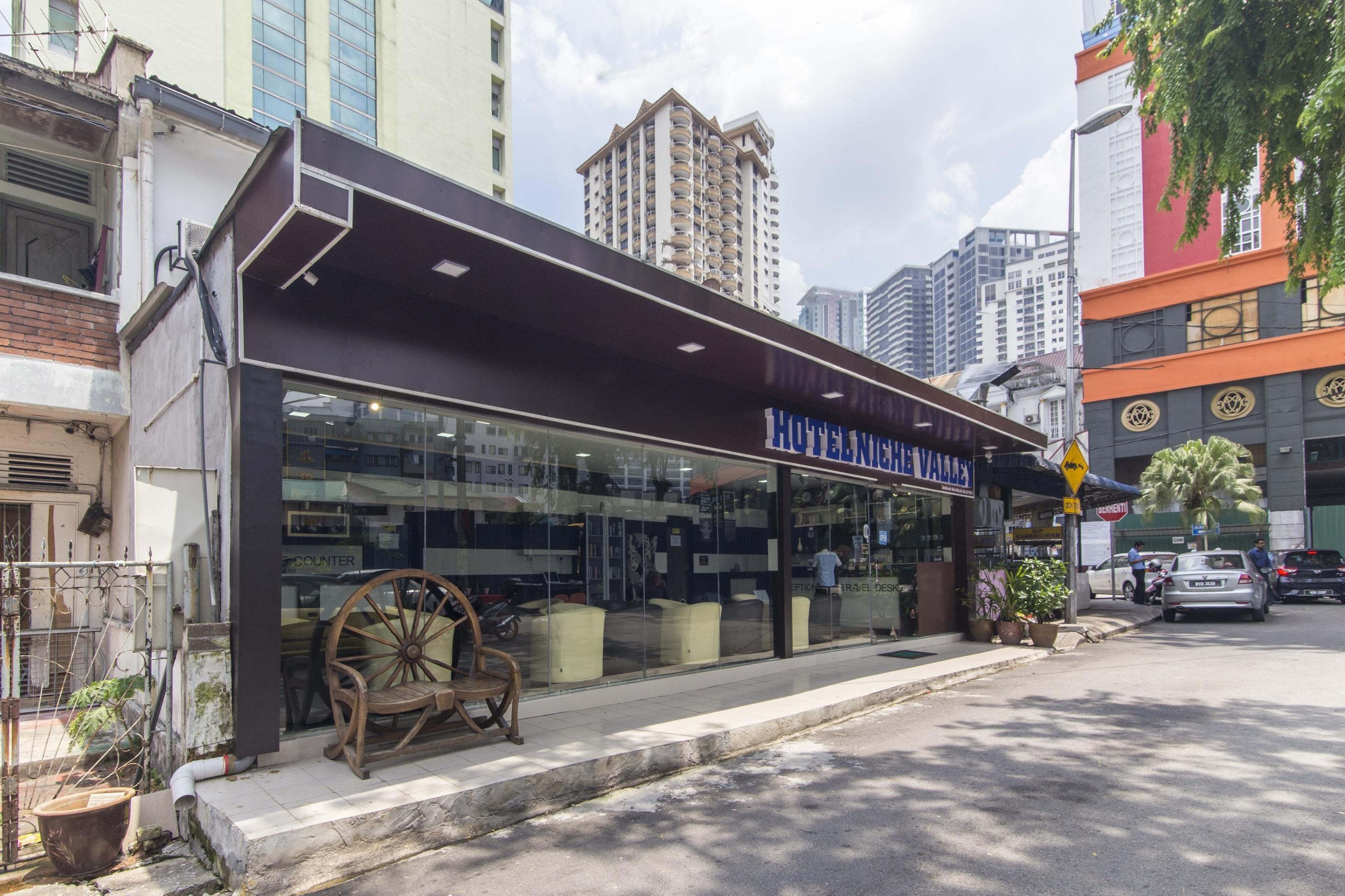 โอโย 90143 นิช วัลเลย์ โฮเต็ล Hotel กัวลาลัมเปอร์ ภายนอก รูปภาพ